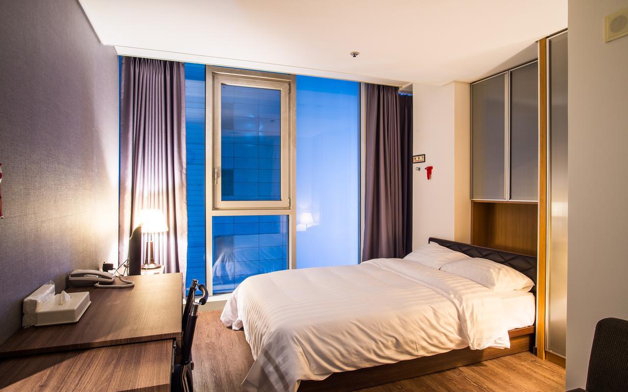Hotel Arinus Shinchon Сеул Экстерьер фото
