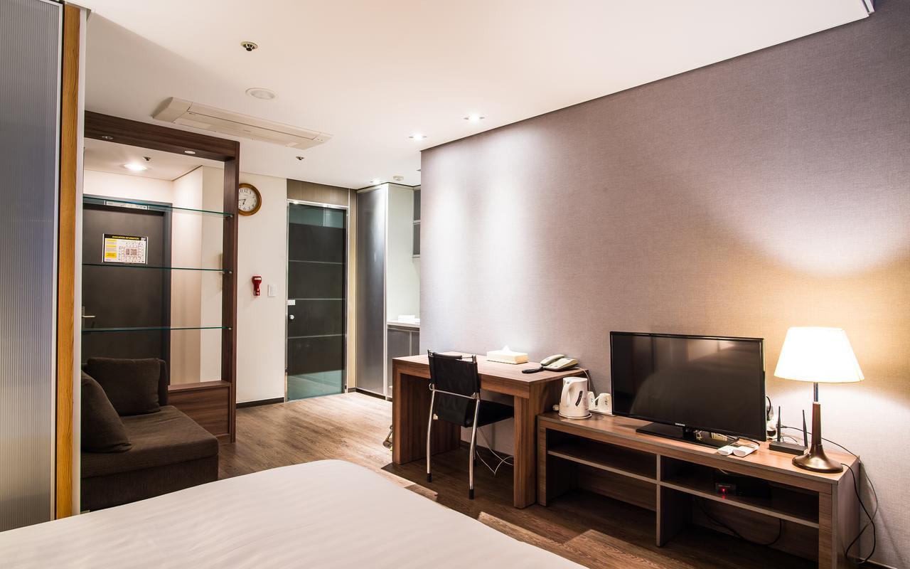 Hotel Arinus Shinchon Сеул Экстерьер фото