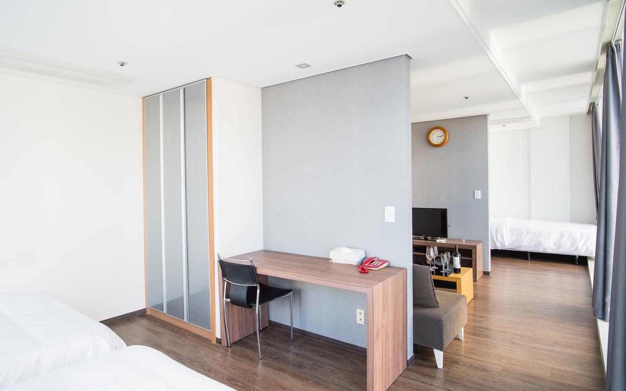 Hotel Arinus Shinchon Сеул Экстерьер фото