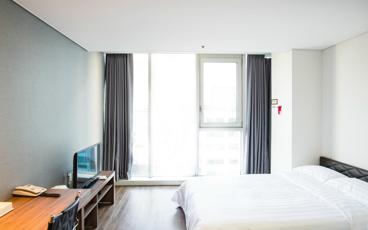 Hotel Arinus Shinchon Сеул Экстерьер фото