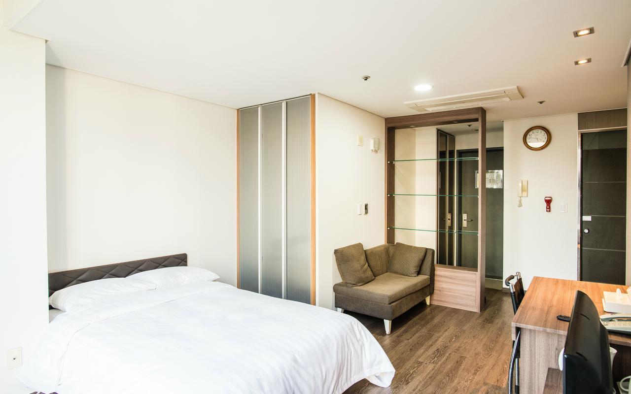 Hotel Arinus Shinchon Сеул Экстерьер фото